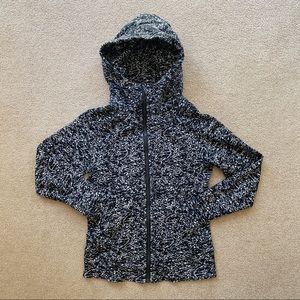 Black & White Lululemon Women’s Sweatshirt Size 6